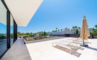 Chalet en alquiler en Nueva Andalucía centro en Marbella