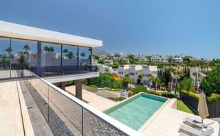 Chalet en alquiler en Nueva Andalucía centro en Marbella