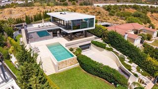 Chalet en alquiler en Nueva Andalucía centro en Marbella
