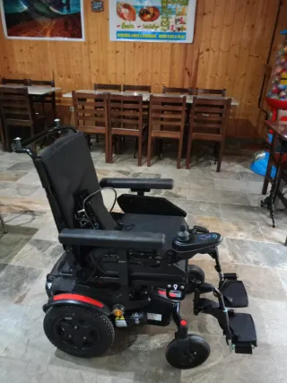 Silla de ruedas eléctrica Quickie seminueva