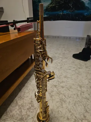 Saxofón Soprano Dorado
