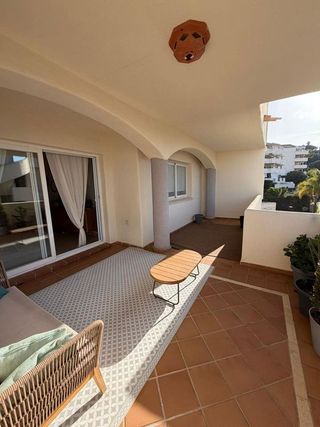 Piso en alquiler en Elviria en Marbella