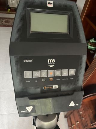 Bicicleta Elíptica BH M8