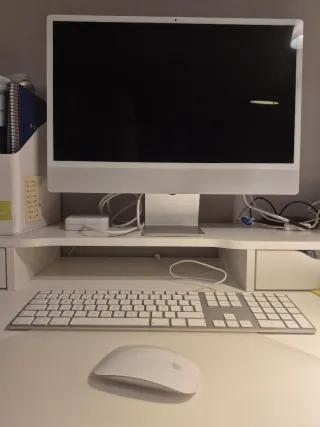 iMac M1 2021 24 8GB RAM 256GB SSD