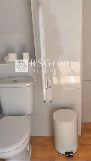 Local comercial en alquiler en Colores - Entreparques en Sevilla