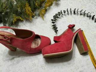 Zapatos ADOLFO DOMÍNGUEZ color CORAL de tacón