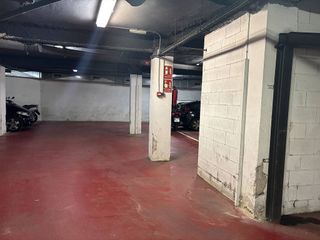 Garaje en venta en Sant Josep en Hospitalet de Llobregat, L´
