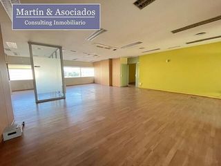 Oficina en venta en Huerta del Pilar en Sevilla