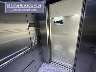 Oficina en venta en Huerta del Pilar en Sevilla