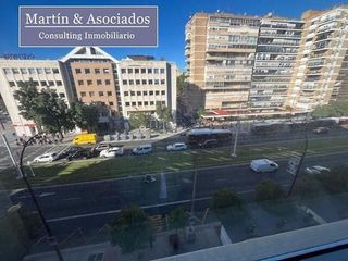 Oficina en venta en Huerta del Pilar en Sevilla