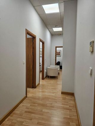 Local comercial en venta en El Juncal - Av. de la Paz en Sevilla