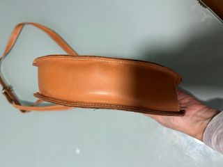 Bolso de piel color cuero