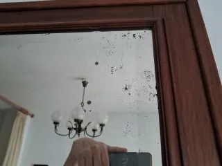 Espejo antiguo madera y cristal biselado.