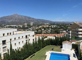 Piso en venta en Nueva Andalucía centro en Marbella