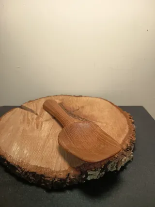 Cuchara de mesa en madera de Olmo