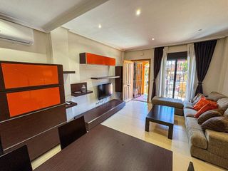 Casa adosada en alquiler en Nueva Torrevieja - Aguas Nuevas en Torrevieja