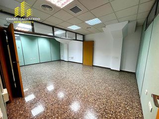 Oficina en venta en Avda. de Abril. - 9 de octubre en Sagunto
