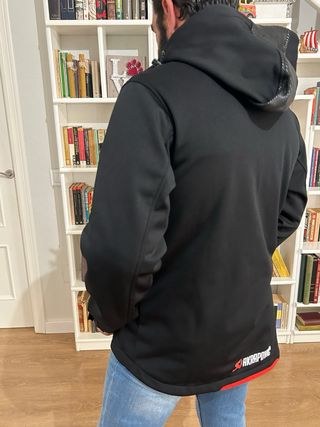 Chaqueta akrapovic