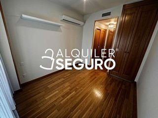 Piso en alquiler en Adelfas en Madrid