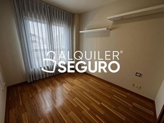 Piso en alquiler en Adelfas en Madrid