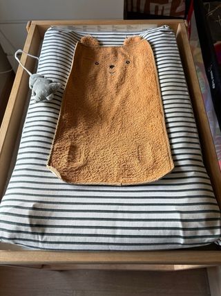 Cambiador bebé madera y colchoneta