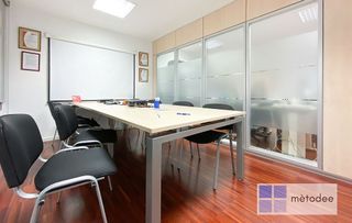 Oficina en venta en Les Corts en Barcelona