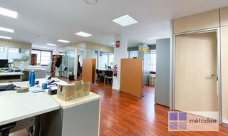 Oficina en venta en Les Corts en Barcelona