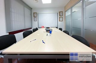 Oficina en venta en Les Corts en Barcelona