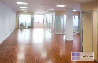 Oficina en venta en Les Corts en Barcelona