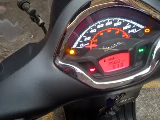 Vespa GTS 300 Super ABS ASR Gris