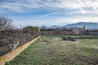 Terreno en venta en Zubia (La)