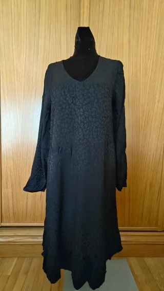 Vestido negro estampado