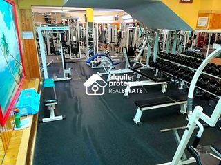 Local comercial en venta en Portazgo en Madrid