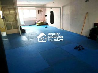 Local comercial en venta en Portazgo en Madrid