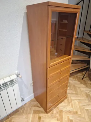 Mueble de salón madera y cristal