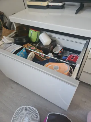 Mueble de TV Ikea Bestå Burs blanco alto brillo