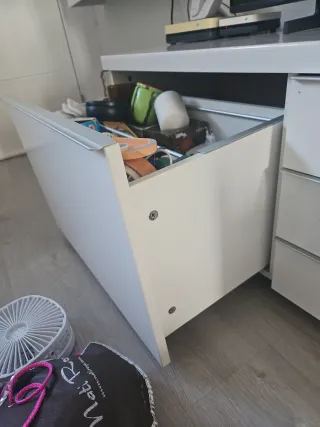 Mueble de TV Ikea Bestå Burs blanco alto brillo