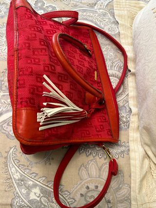 Bolso Pertegas Rojo Mano y Hombro