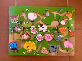 Juguete didáctico de madera granja