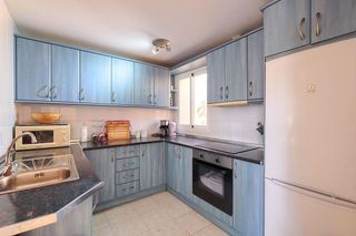 Casa adosada en alquiler en Nueva Andalucía centro en Marbella