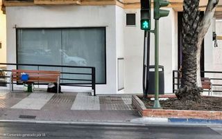 Local comercial en venta en Los Jardines de Marbella - La Ermita en Marbella