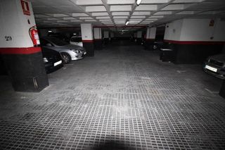 Garaje en venta en Sant Antoni en Barcelona