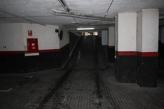 Garaje en venta en Sant Antoni en Barcelona