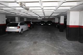 Garaje en venta en Sant Antoni en Barcelona