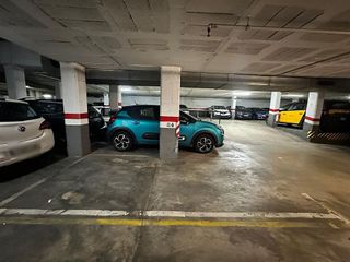 Garaje en venta en Les Corts en Barcelona