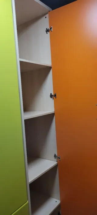 Armario infantil 3 puertas y cajones