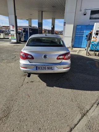 Volkswagen Passat CC 2011