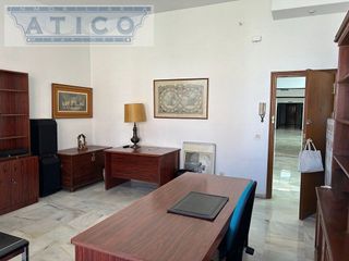 Oficina en venta en Cruz Roja en Sevilla