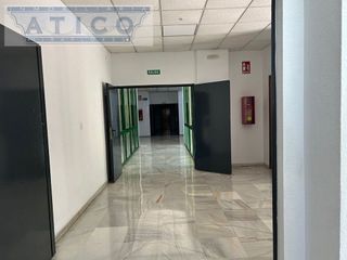 Oficina en venta en Cruz Roja en Sevilla