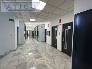 Oficina en venta en Cruz Roja en Sevilla